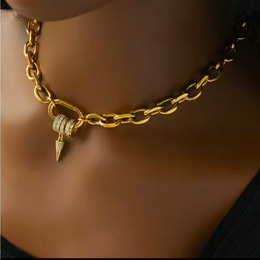 ✨18k Gold Plated Oval Link Necklace – Waterproof, Non-Tarnish, Stunning Detail✨